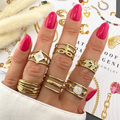 Gold Flower finger ring, Intensity