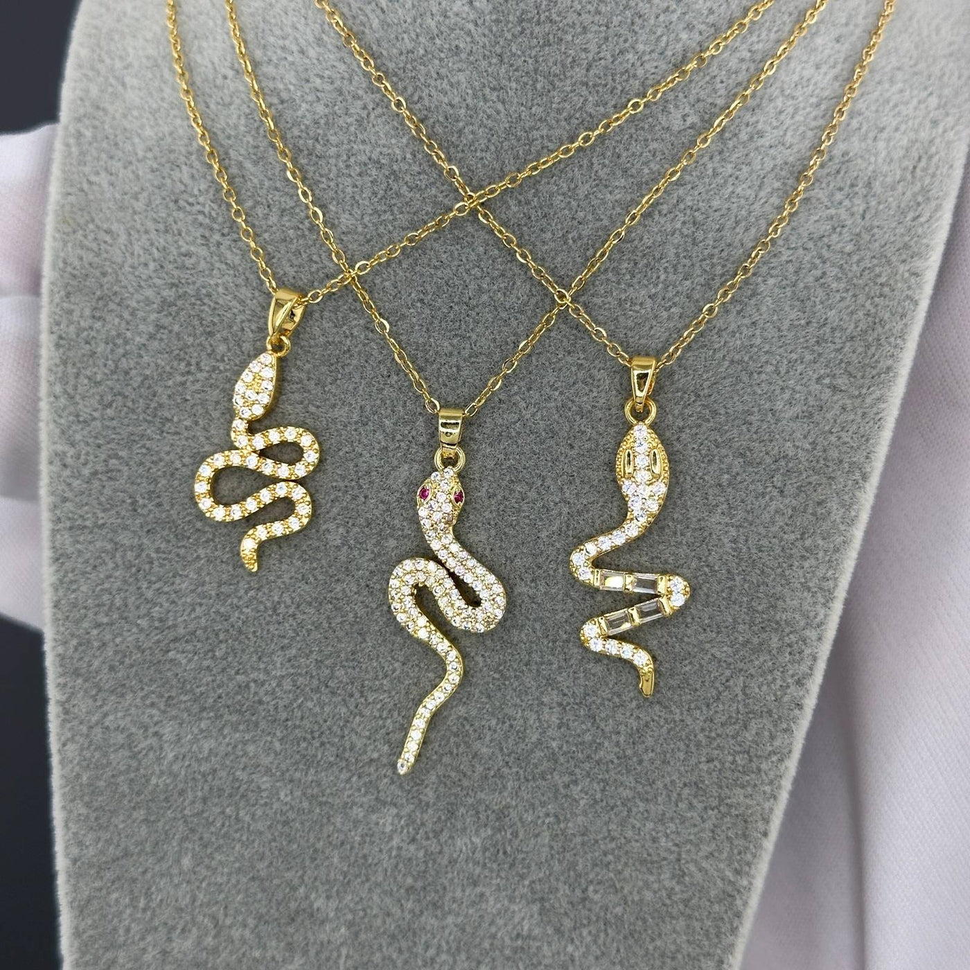 Gold Snake necklace, Intensity