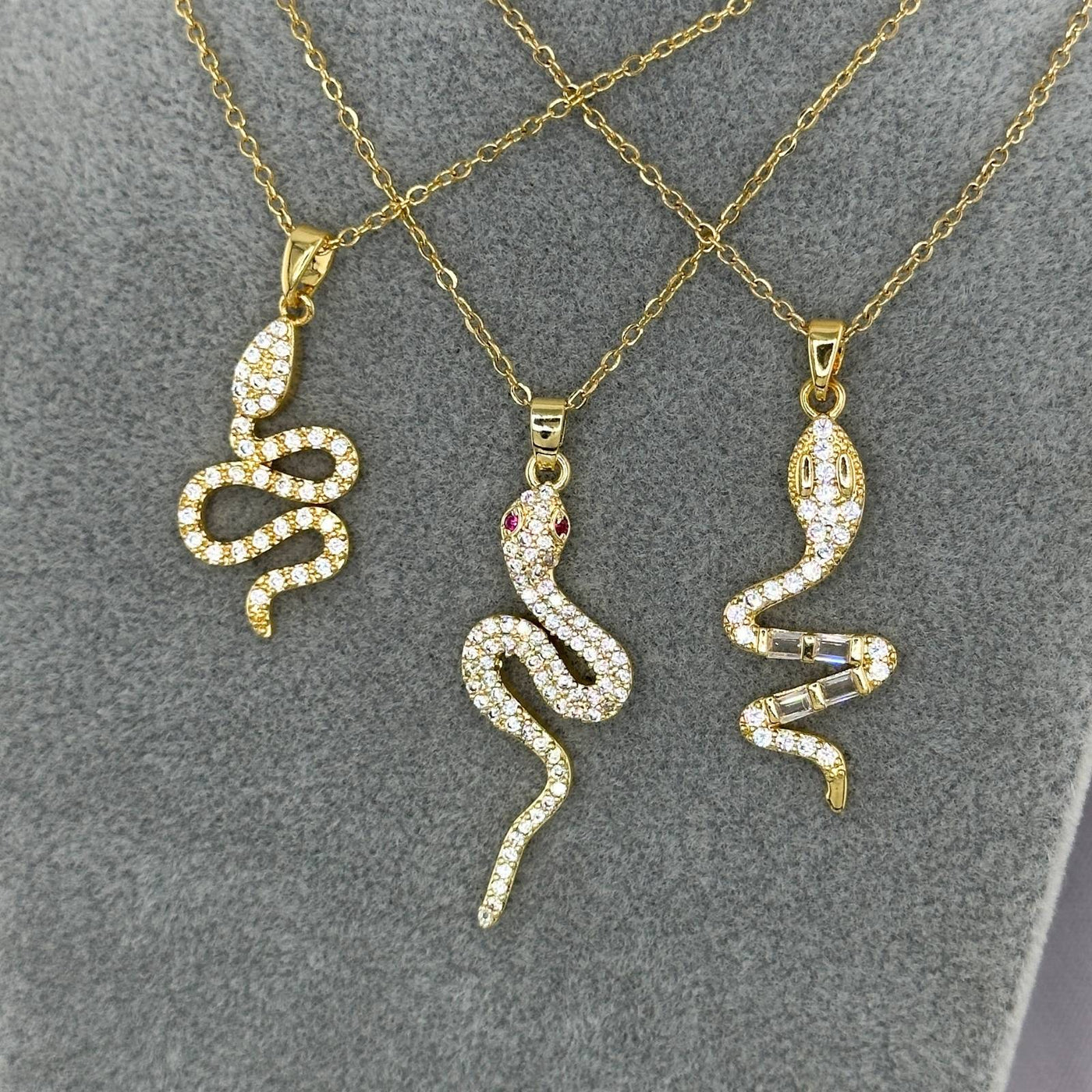 Gold Snake necklace, Intensity